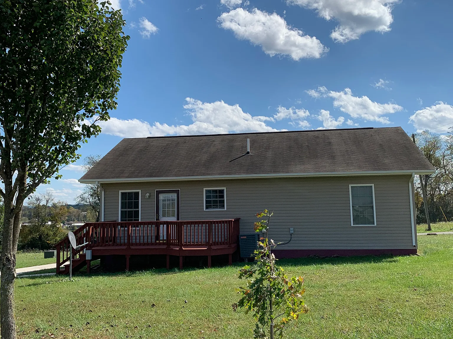 3 bed, 1120 sqft, $800 — Photo 2