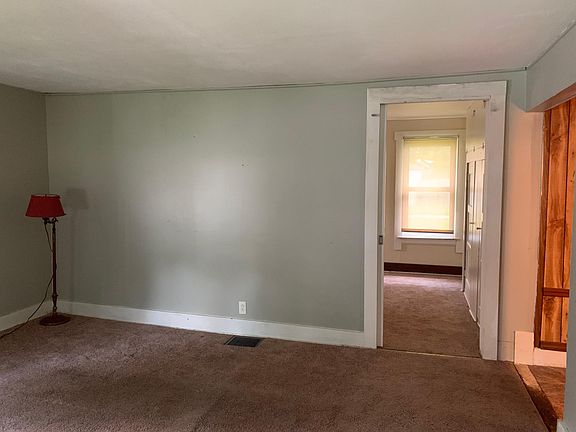 3rd image of 1619 Oakland Ave