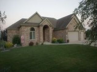 415 Maurice Dr, Union Grove, WI 53182