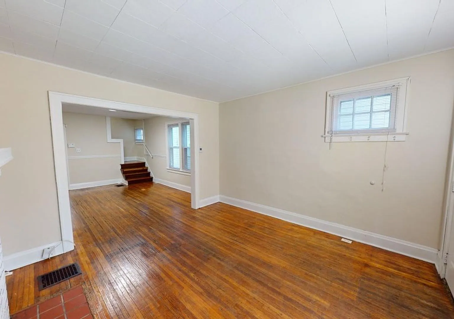 3 Bedrooms / 1 Full Bath! Showing Now - For August 2027! See It Today! — Photo 4