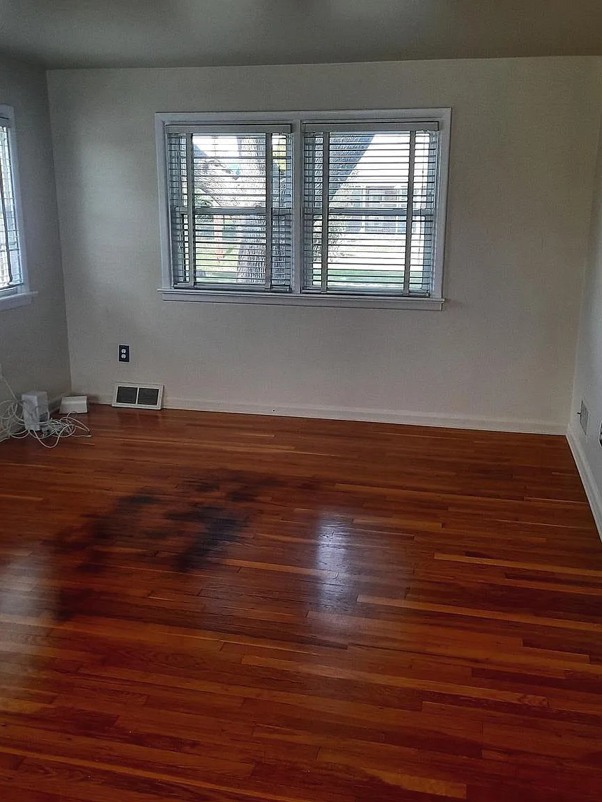 3 bed, 980 sqft, $1,595 — Photo 4