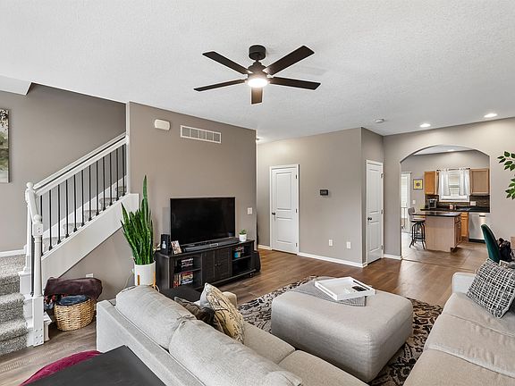 3rd image of 6913 Jack London Dr