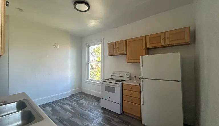 1734 Kinney Ave #3 — Photo 1