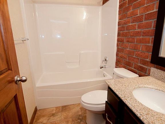 4th image of 211 S Market Ave #Ub-212
