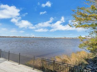 94 Harbor Ky #94, Secaucus, NJ 07094