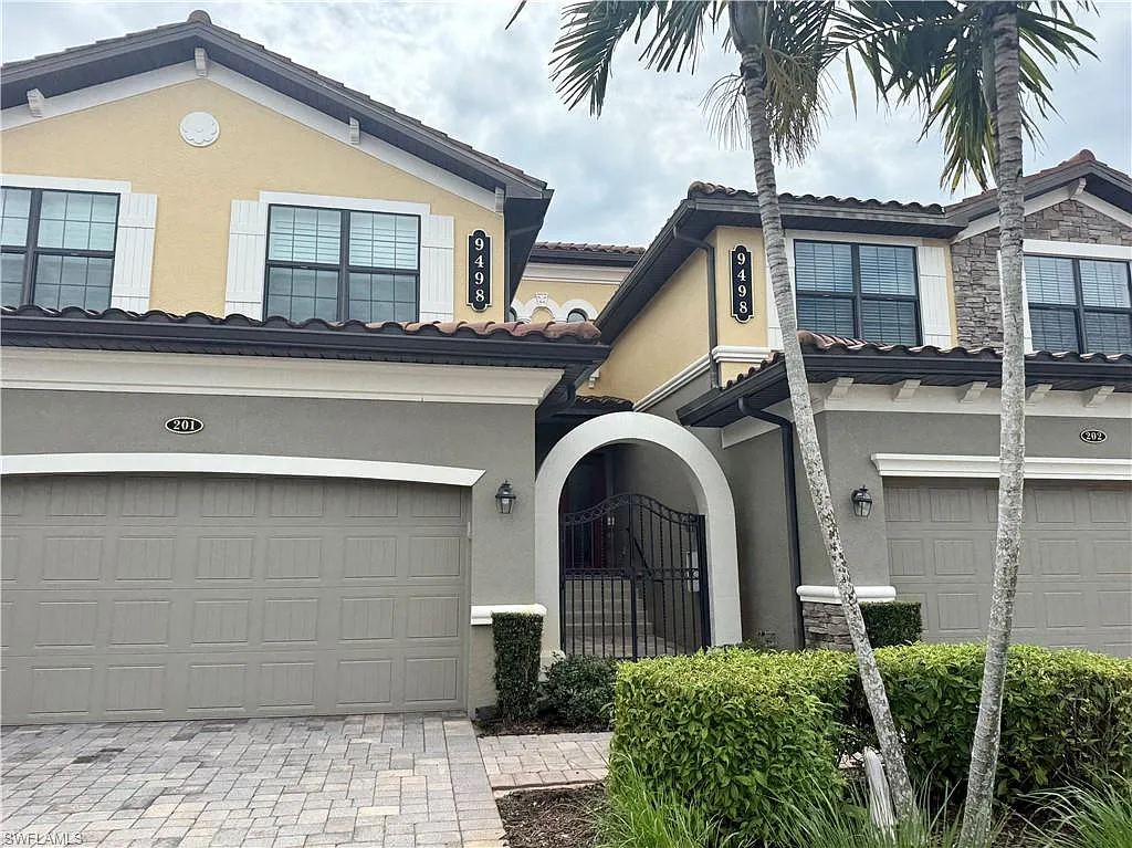 Building Photo - 9498 Napoli Ln #201