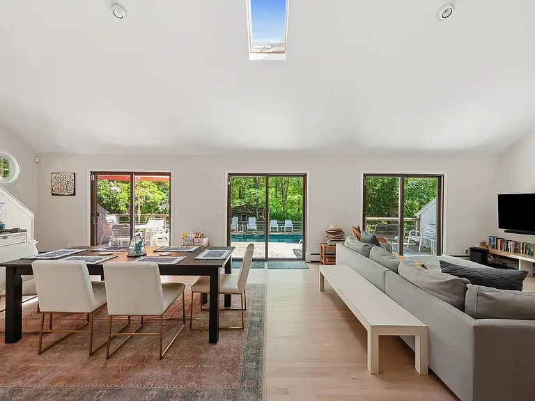 43 Highlands Dr — Photo 12