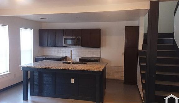 3rd image of 733 NW 91st St