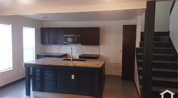 733 NW 91st St — Photo 3
