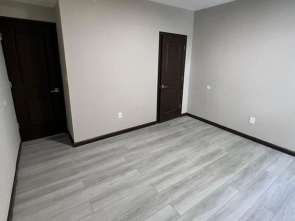 2nd image of 162 Elwood Ave #3L
