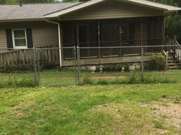 520 Chestnut Ridge Rd, Marietta, SC 29661