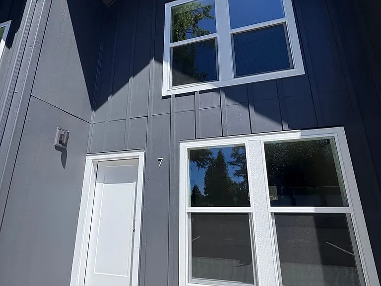 5406 NE 34th St #B-7 — Photo 3