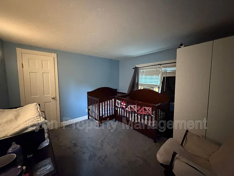 380 N Main St — Photo 9