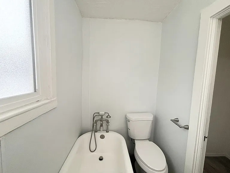 478 E 8th Ave — Photo 14