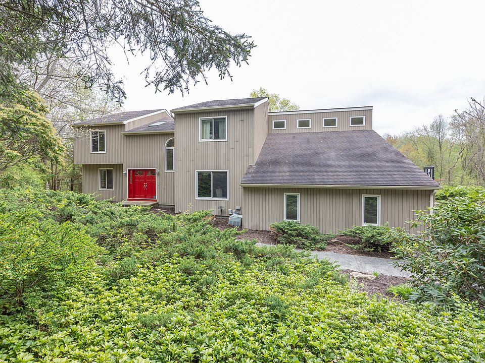 1st image of 130 Pleasant Drive