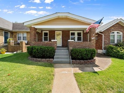 5454 Pernod Ave, Saint Louis, MO, 63139
