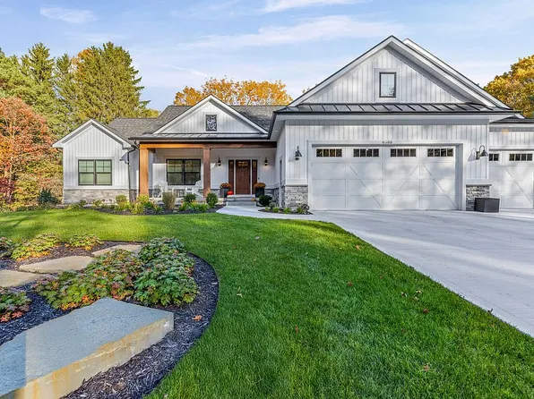 8368 Skipper Ln, West Olive, MI 49460