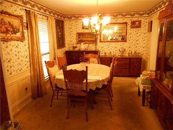 4th image of 2306 Cherrywood Dr