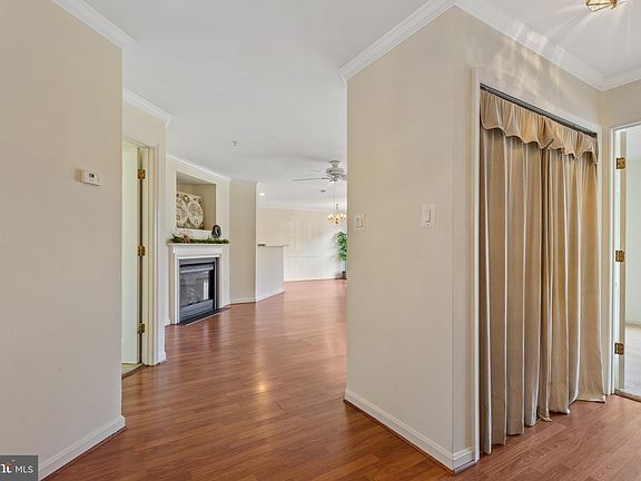 3rd image of 593 Cawley Dr #3-1D