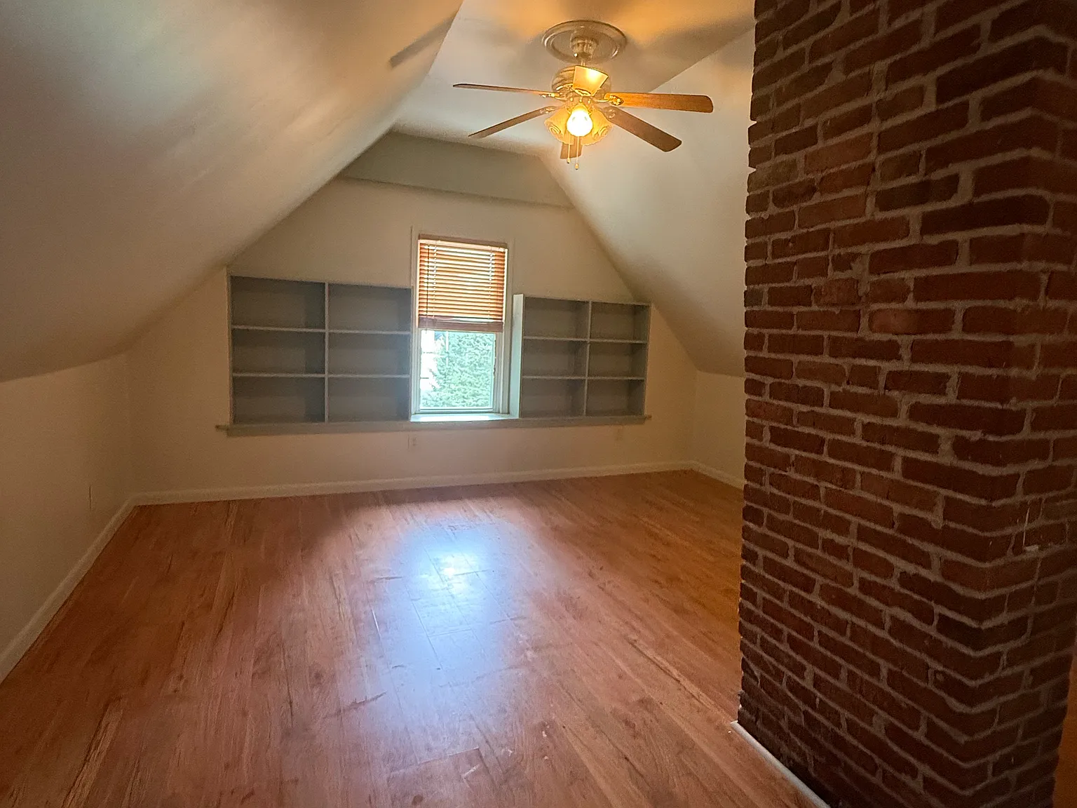 North James — Photo 3