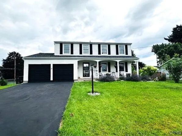 2 Glenburn Rd, Liverpool, NY 13090