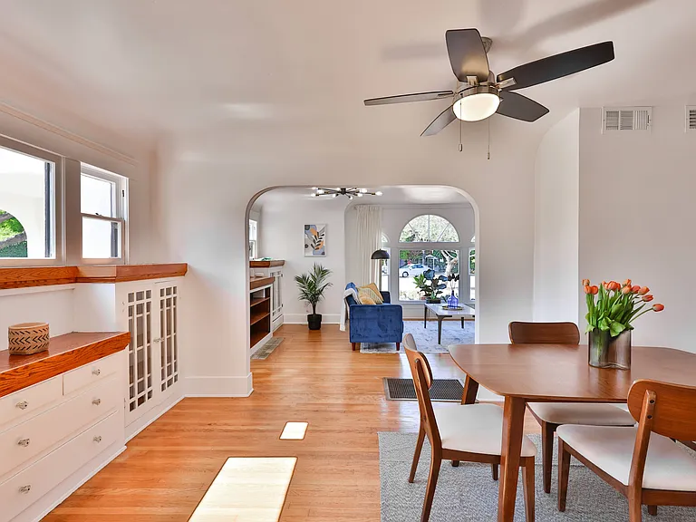 3407 N Mountain View Dr #1 — Photo 10