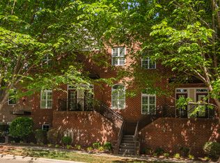 223 Harbour Place Dr, Davidson, NC 28036