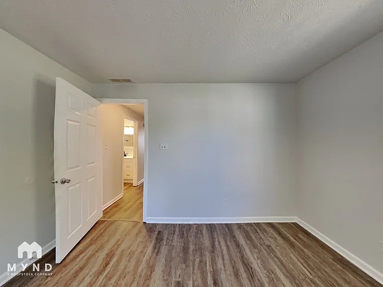 808 W Smith Valley Rd — Photo 7