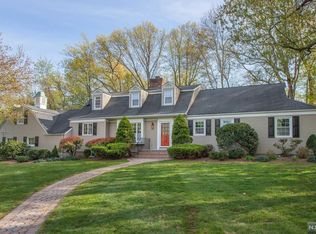 632 Wishing Well Rd, Wyckoff, NJ 07481