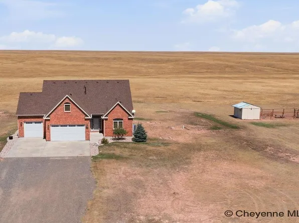 1514 Scenic Ridge Dr, Cheyenne, WY 82009