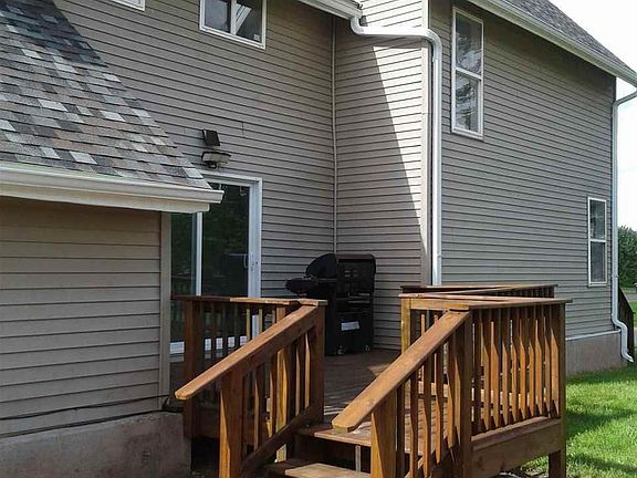 3rd image of 801 7th Ave E