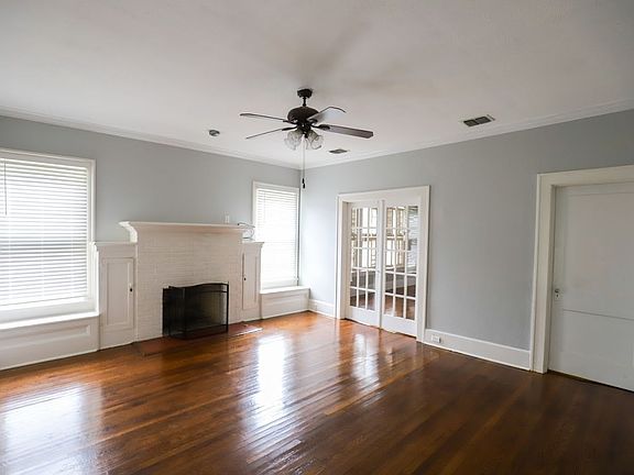 2nd image of 452 Stephenson St