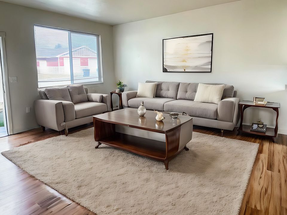 Spacious Living Room Boasting 9' Ceilings & Gorgeous LVP Flooring