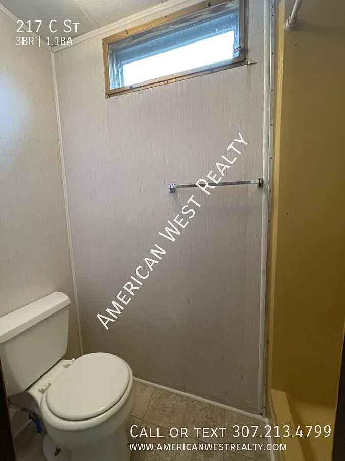 217 C St — Photo 4