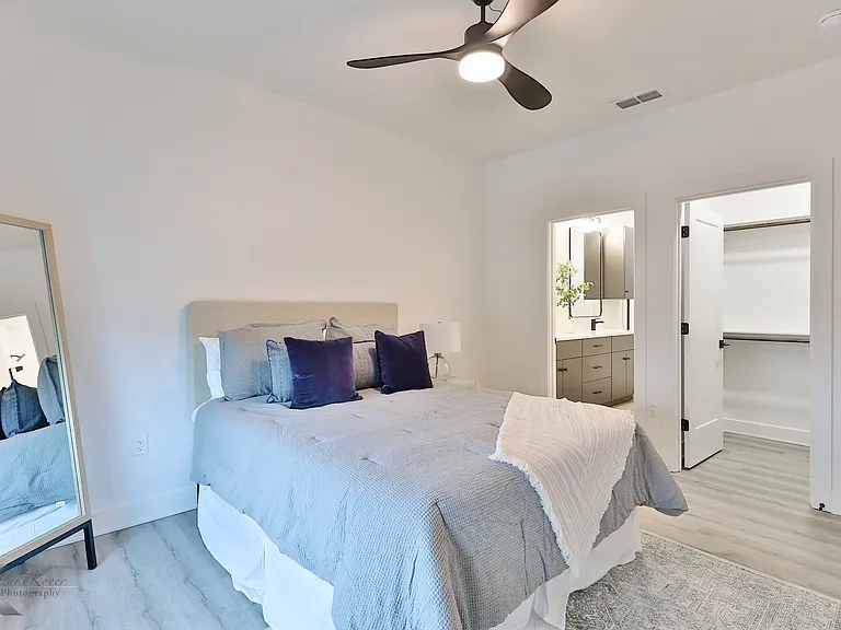 Southlake Villas — Photo 10