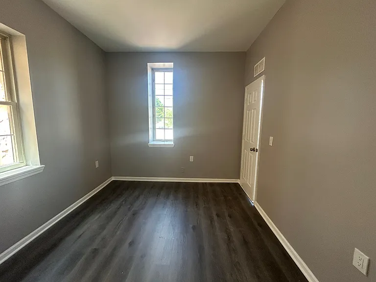 26 Library St #1A — Photo 3