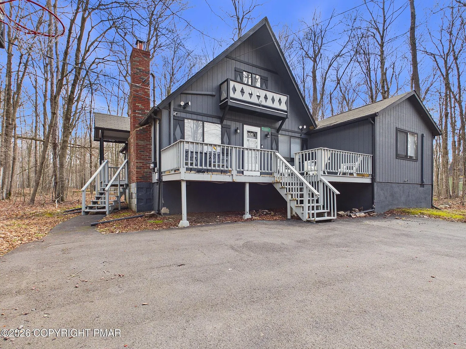 222 Croasdale Ct photo 1