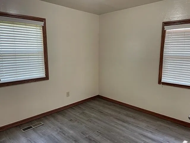 2529 Kings Way — Photo 10