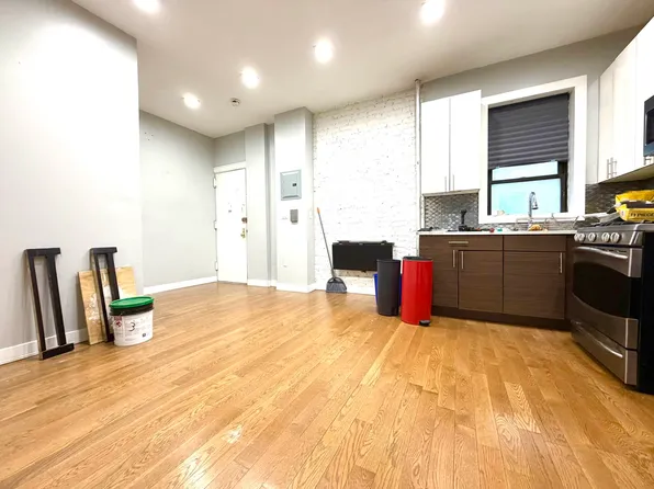 1610 Bedford Avenue image 5 of 12