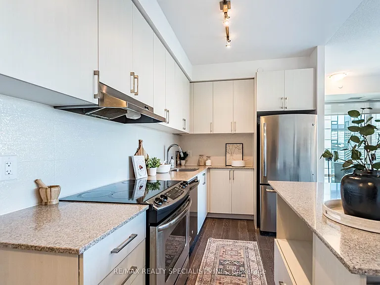 2560 Eglinton Ave W #610 — Photo 13