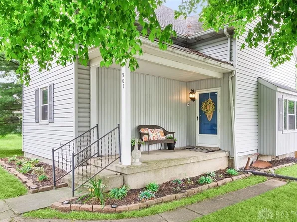 201 Zanesfield Rd, West Liberty, OH 43357