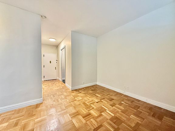 5th image of 330 W 45th St #Lbb