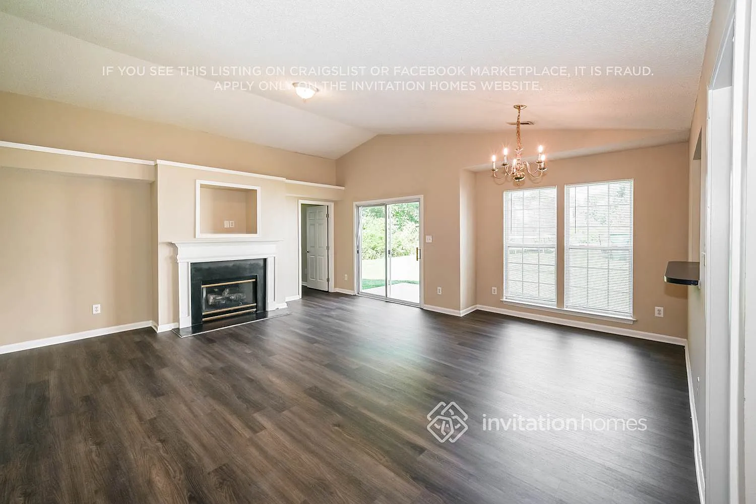 5215 Timbertop Ln Charlotte, NC 28215 — Photo 4