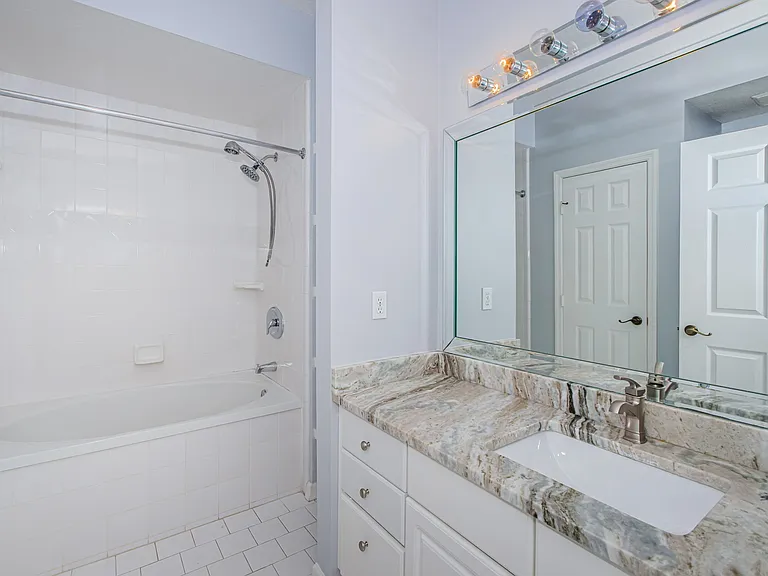 2nd bathroom