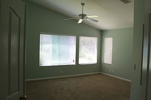 5th image of 393 Fisher Ct