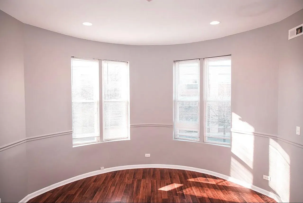 9017 S Exchange Ave — Photo 3
