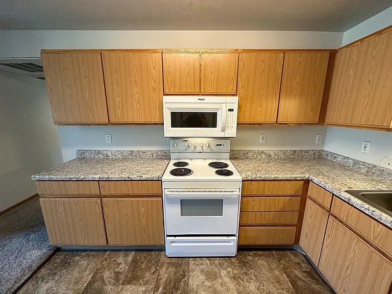 3426 Orion Dr — Photo 10