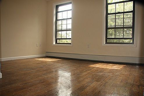 3rd image of 202 Madison St #2