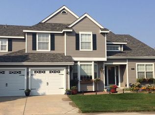 8861 Chestnut Hill Ln, Highlands Ranch, CO 80130