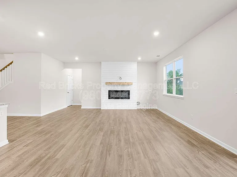 412 Wild Dove Ct — Photo 8